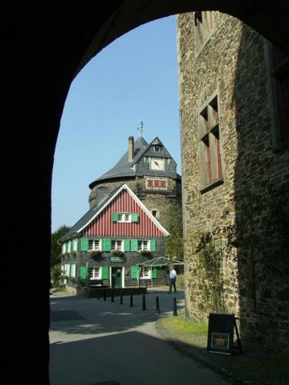 020_Burgtor-hoch_1024