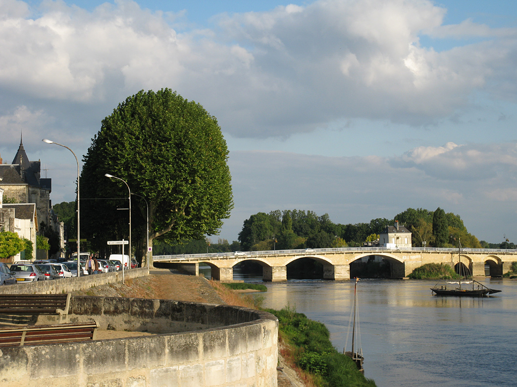 085_Loireboot_1024