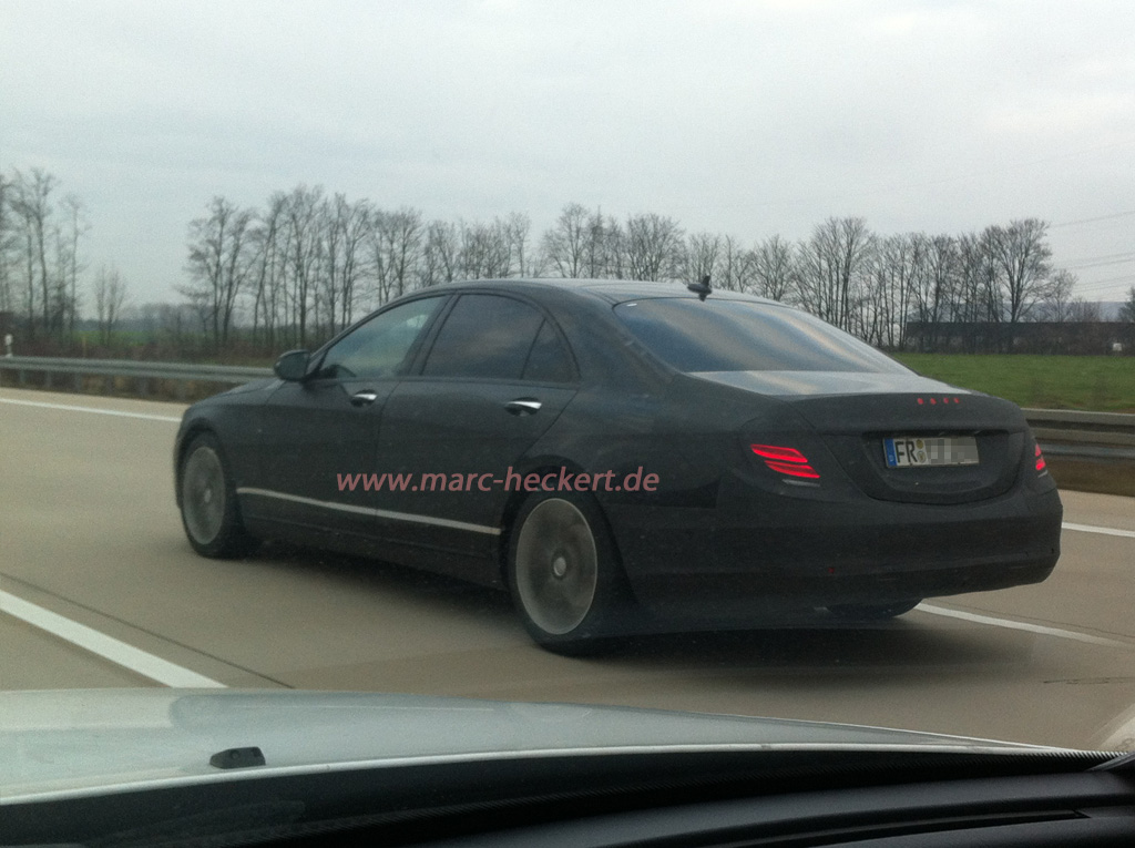 2012_12_Mercedes-Erlkoenig_